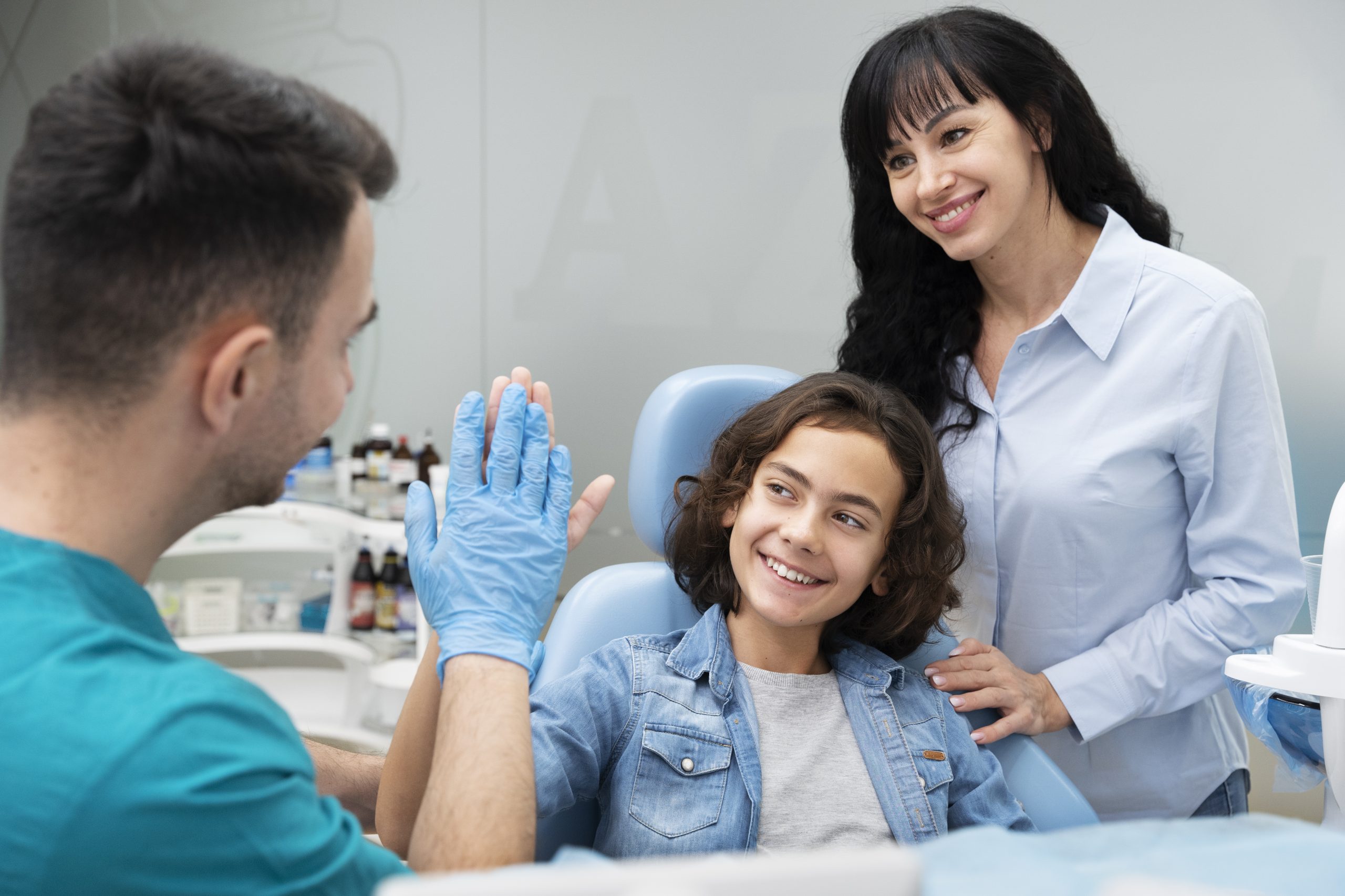 close-up-boy-dentist